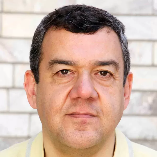 حسین خسروشاهی